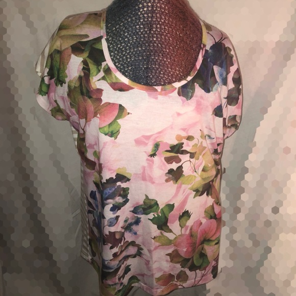 Liz Claiborne Tops - 🐾Shop Fur Paws🐱